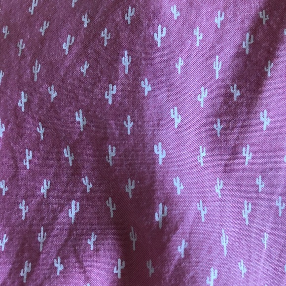 Men’s short sleeve button down shirt. - Picture 2 of 2